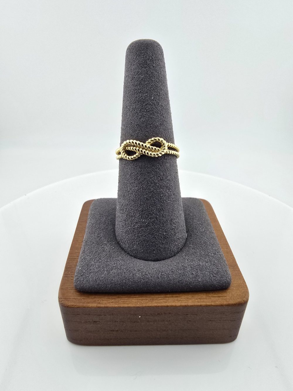 Elegant Twisted Rope Gold Ring - Image 11