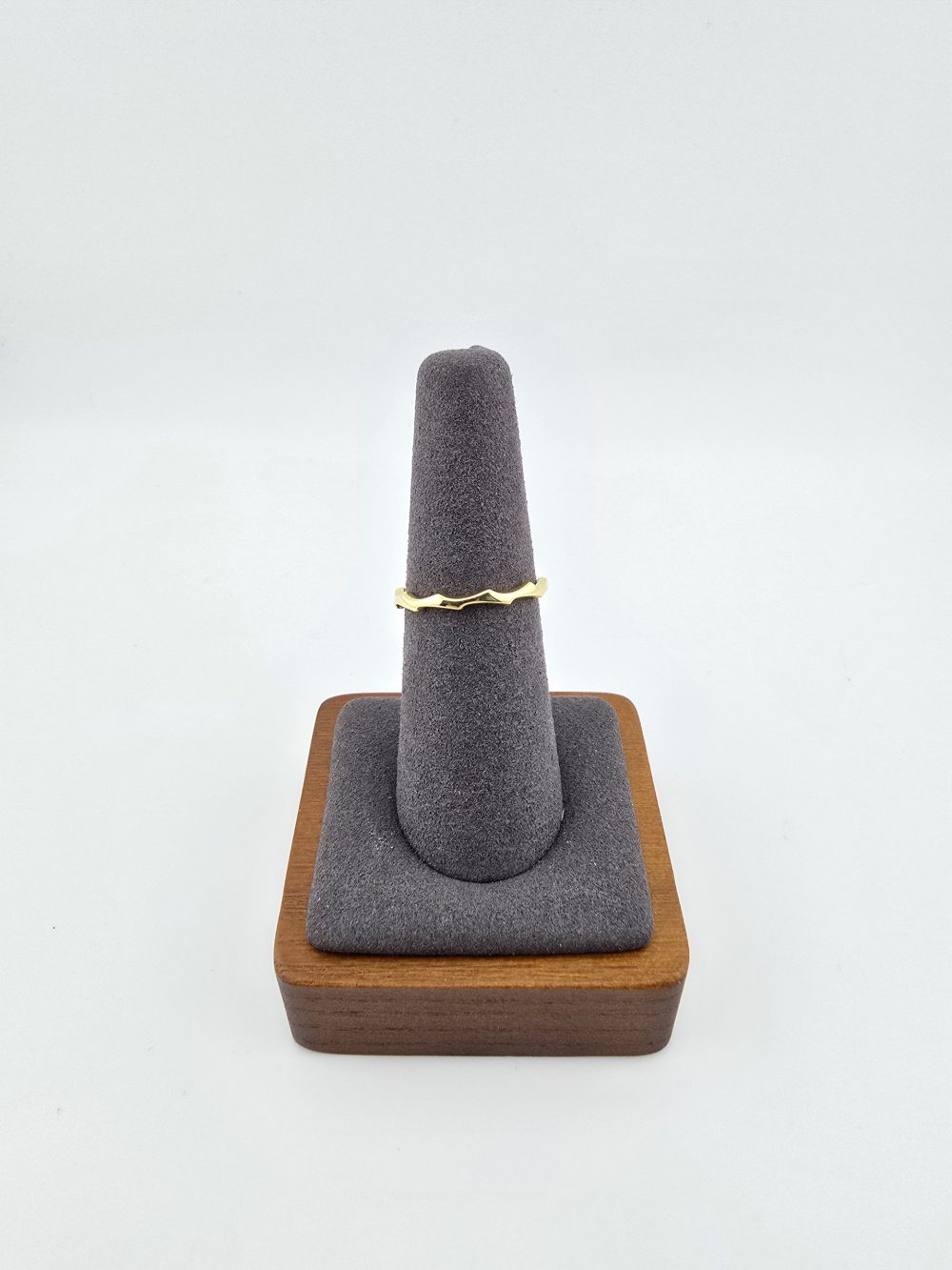 Gold Curved Minimalist Ring