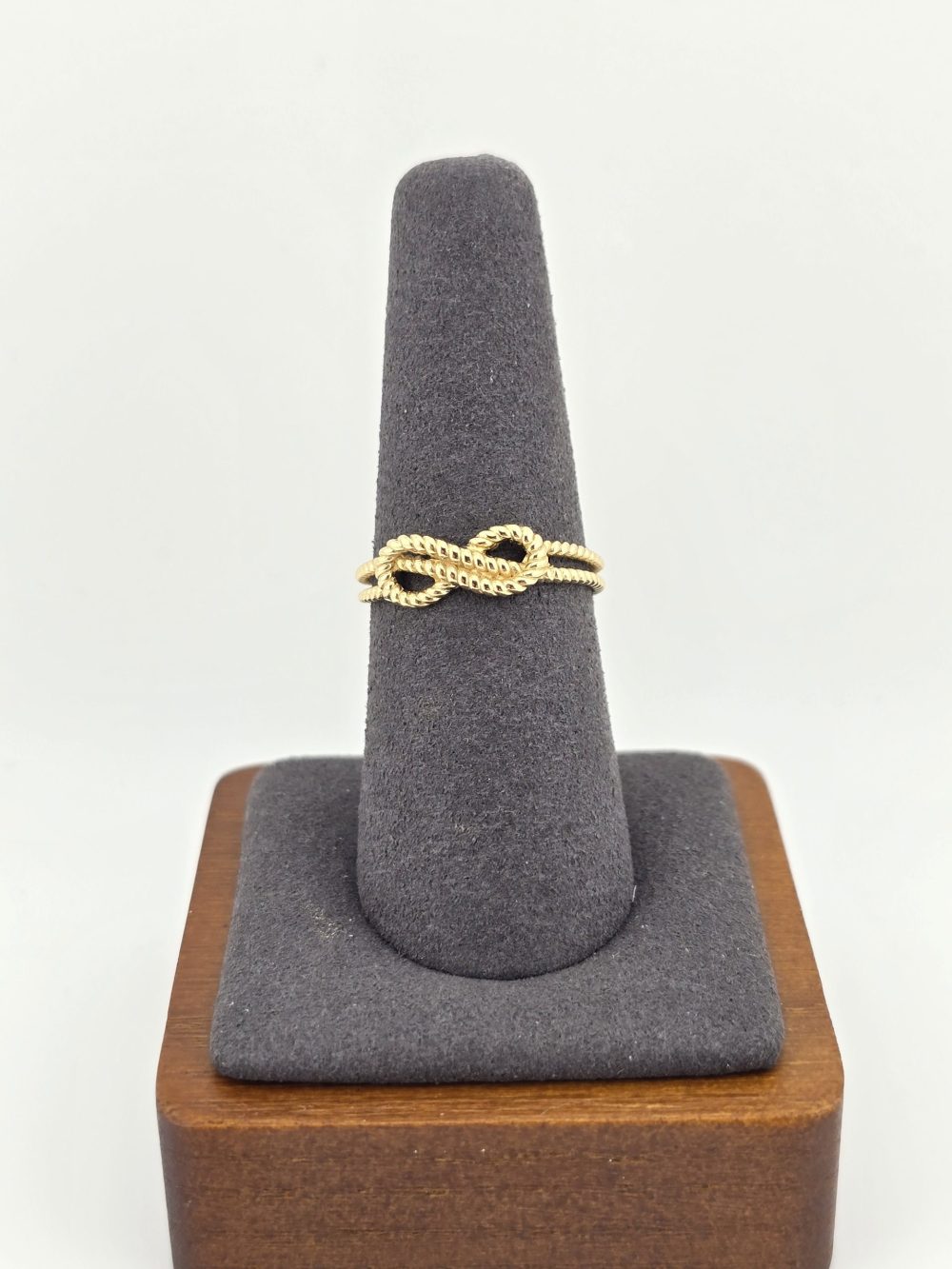 Elegant Twisted Rope Gold Ring - Image 7