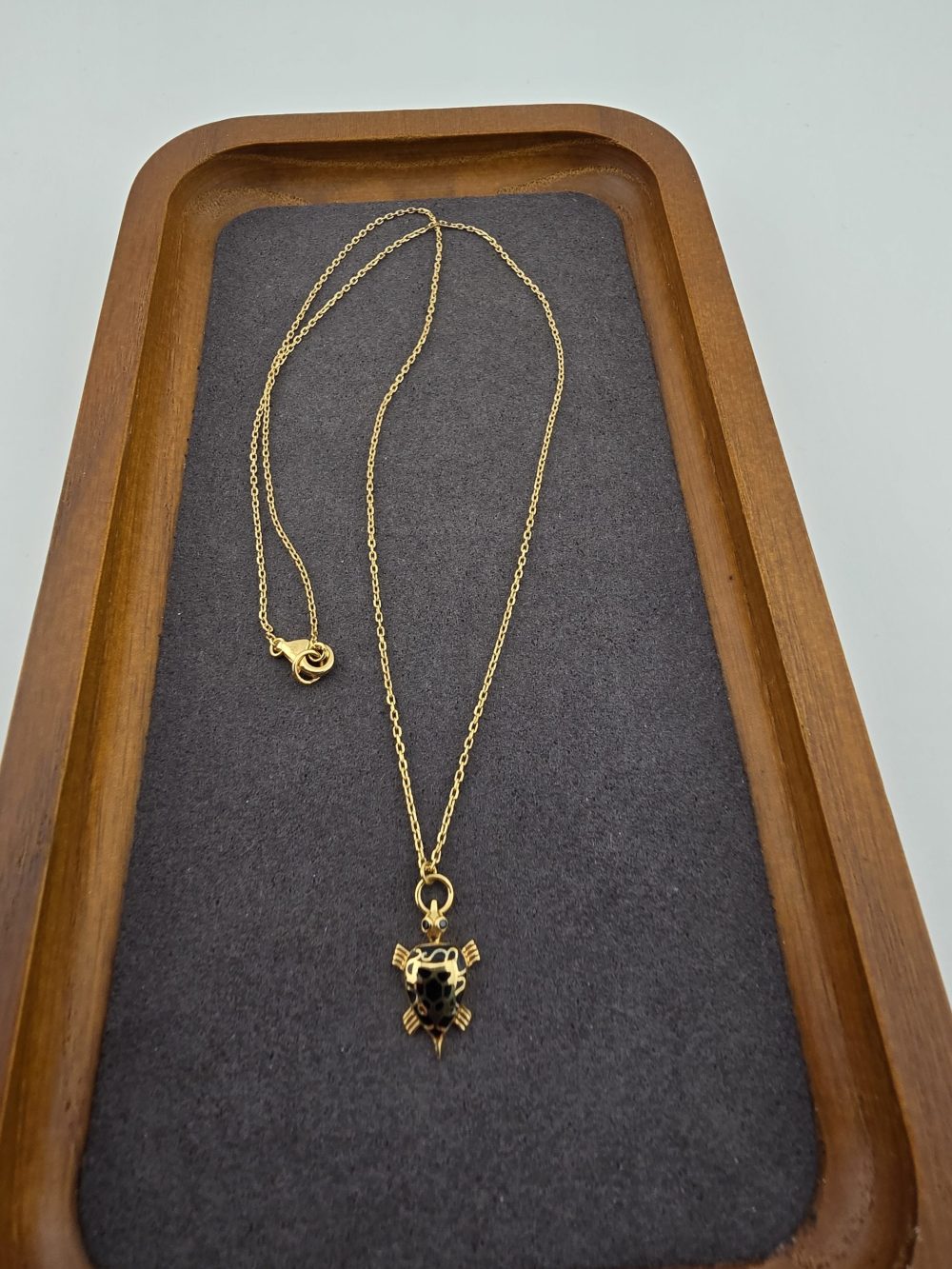 Golden and Black Turtle Pendant Necklace - Image 4