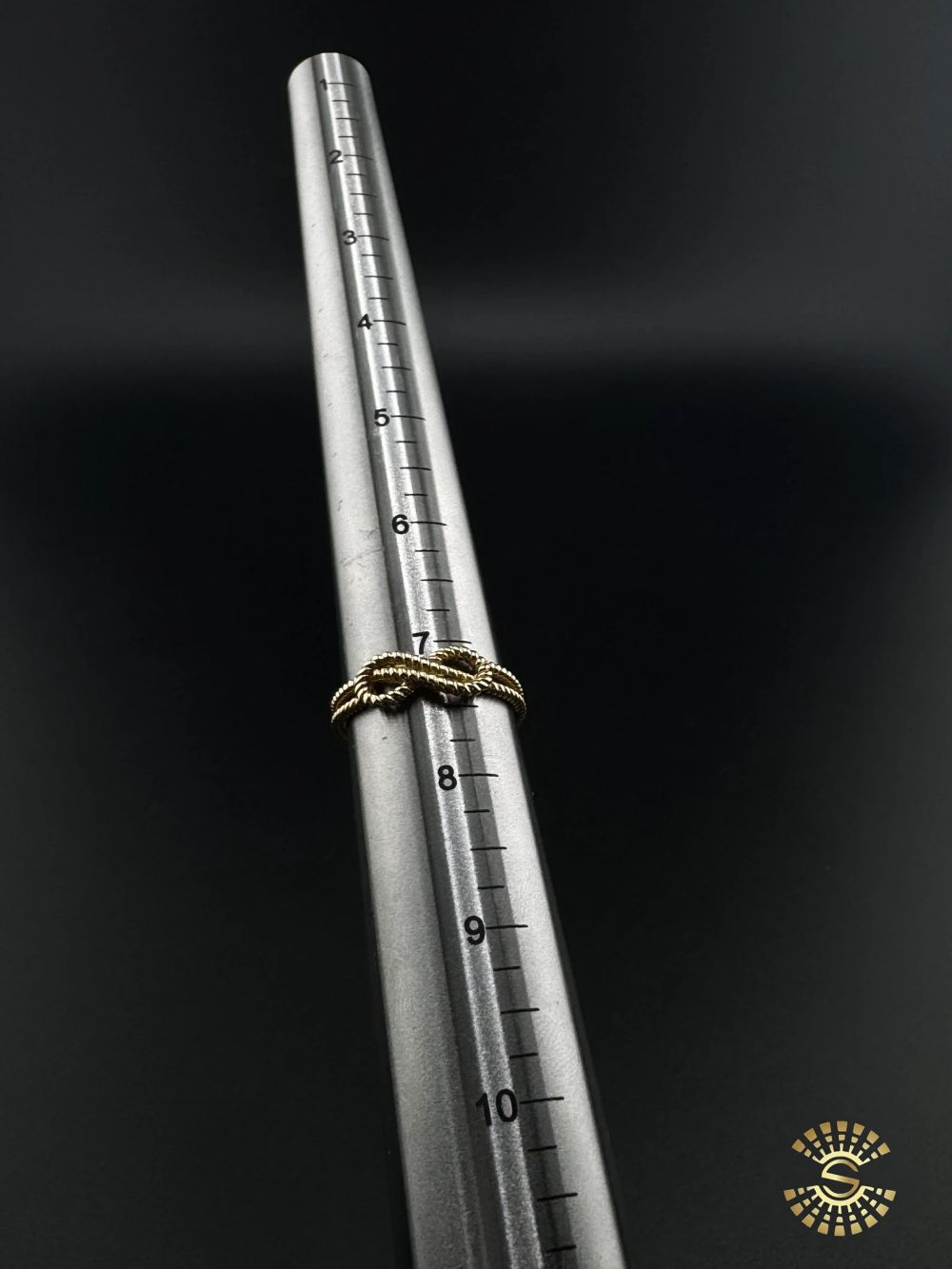 Elegant Twisted Rope Gold Ring - Image 2