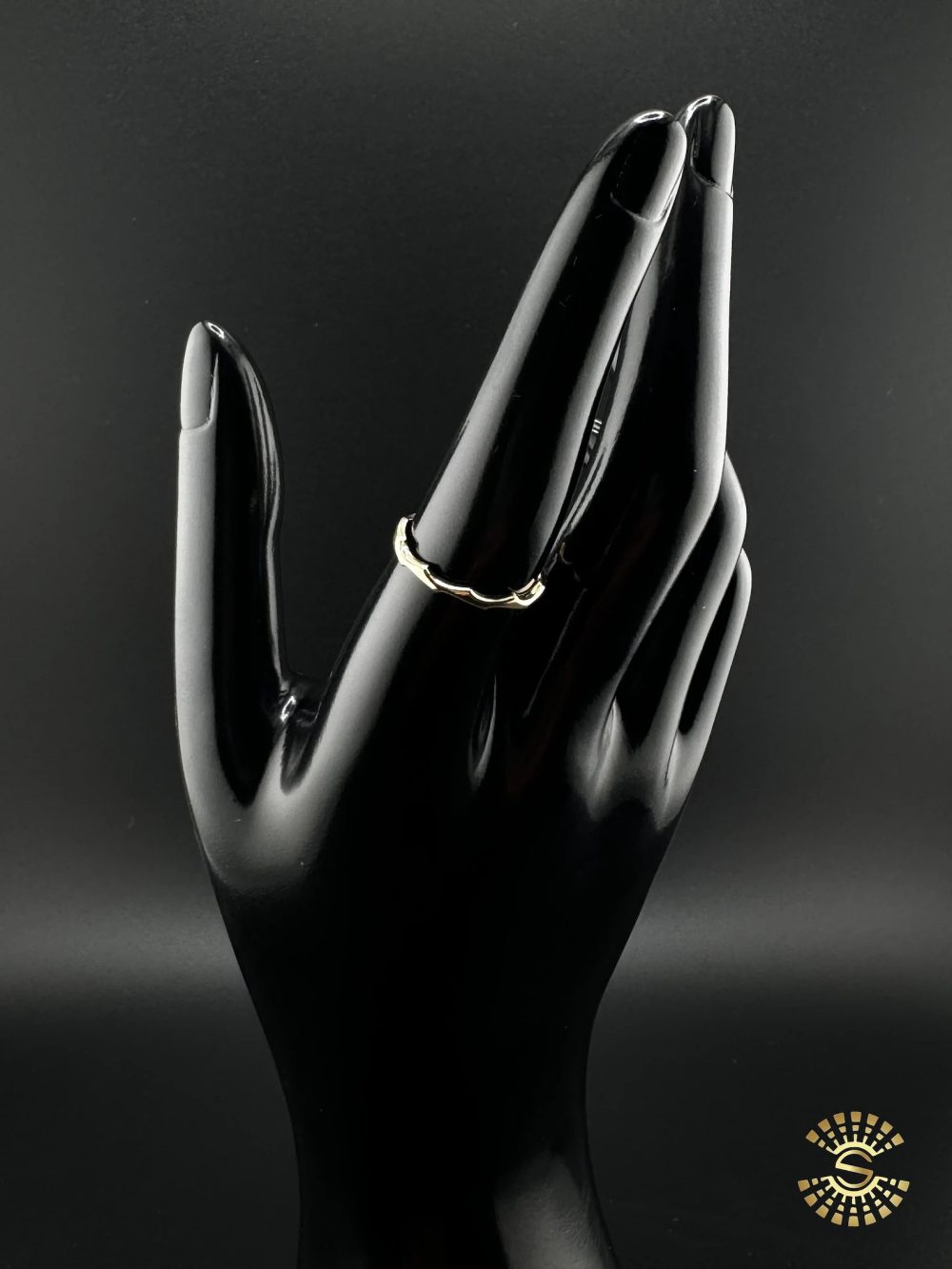 Gold Curved Minimalist Ring - Image 7