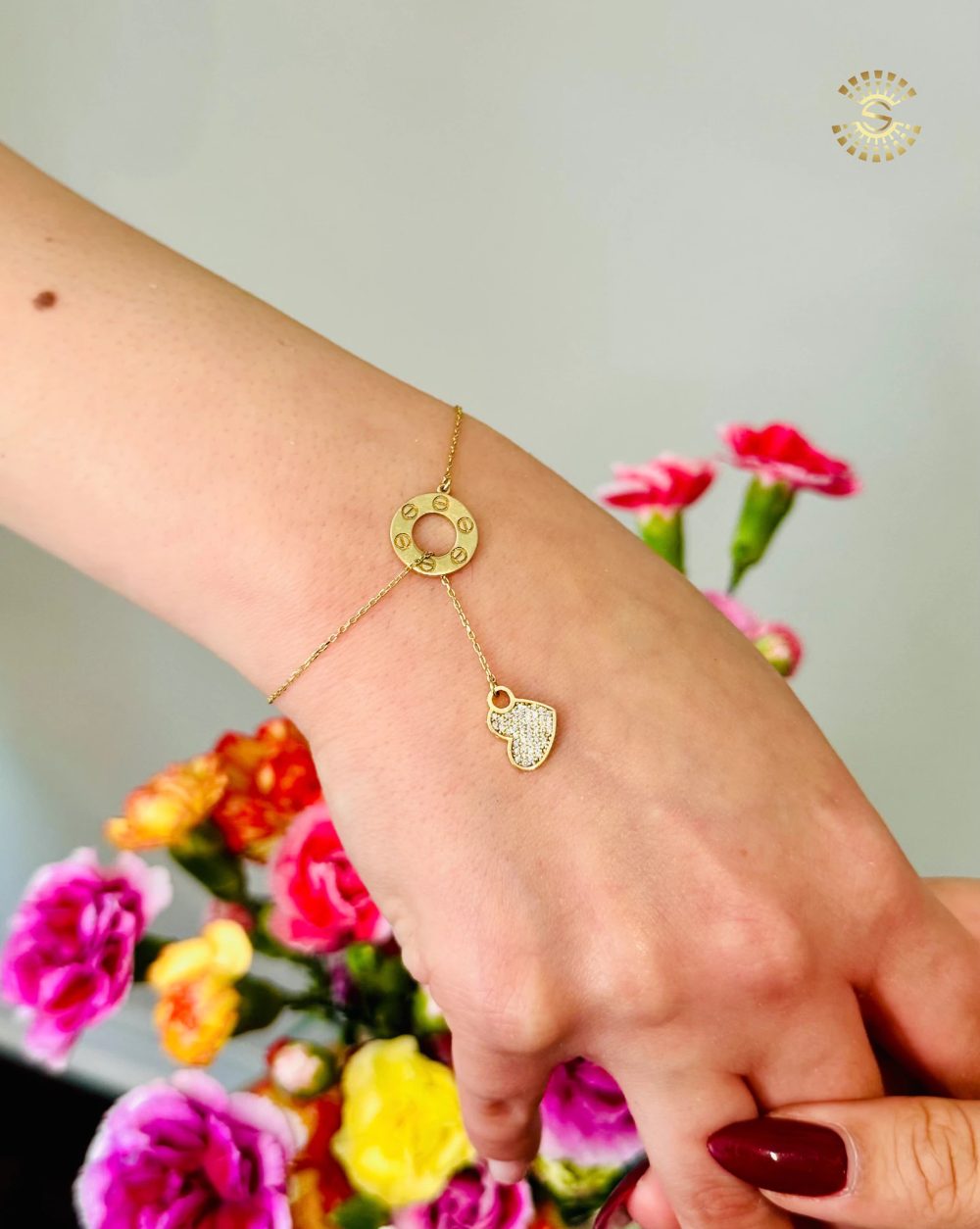 Gold Circle and Heart Charm Bracelet - Image 3
